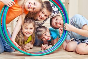 Niños con aros